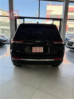 جیپ گراند شیرۆکی